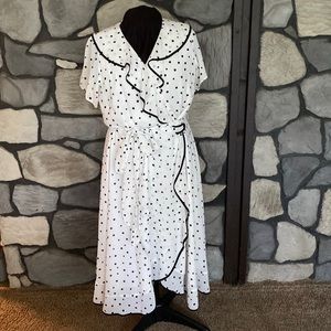 Pre owned size 22W Gabby Skye Ruffle Front Polka Dot Dress